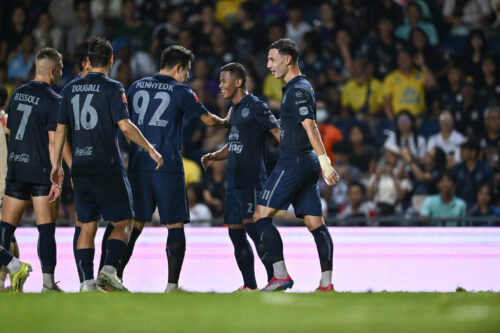 ปราสาทสายฟ้า เปิดบ้านชนะ เสือป่าราชา 3-0  รั้งจ่าฝูงเดี่ยวไทยลีก