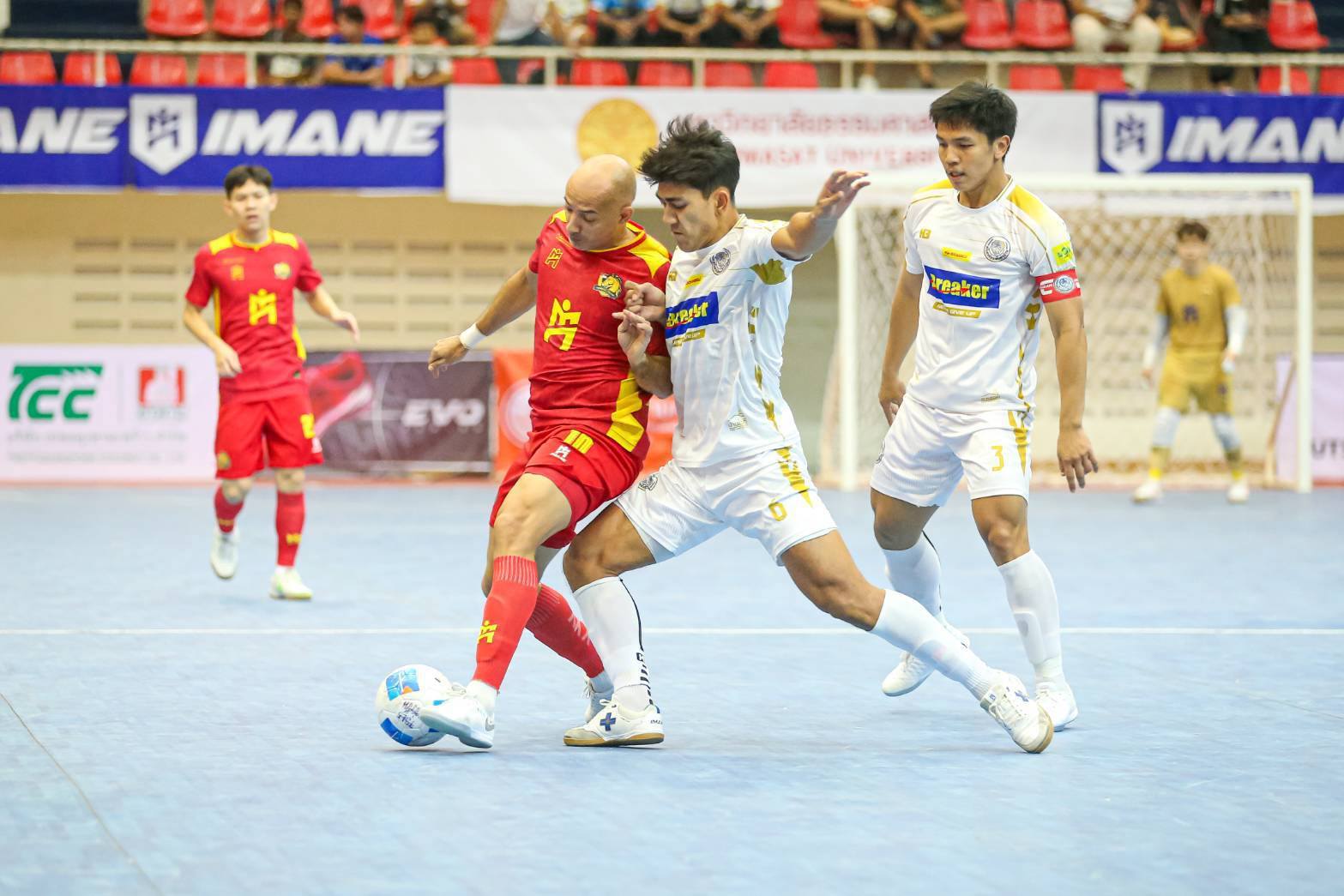 ห้องเย็นท่าข้าม บุกยิง 4-1 นำฝูงต่อราชภัฎเพชรบุรี ร้อนแรงพุ่งท็อปทรี